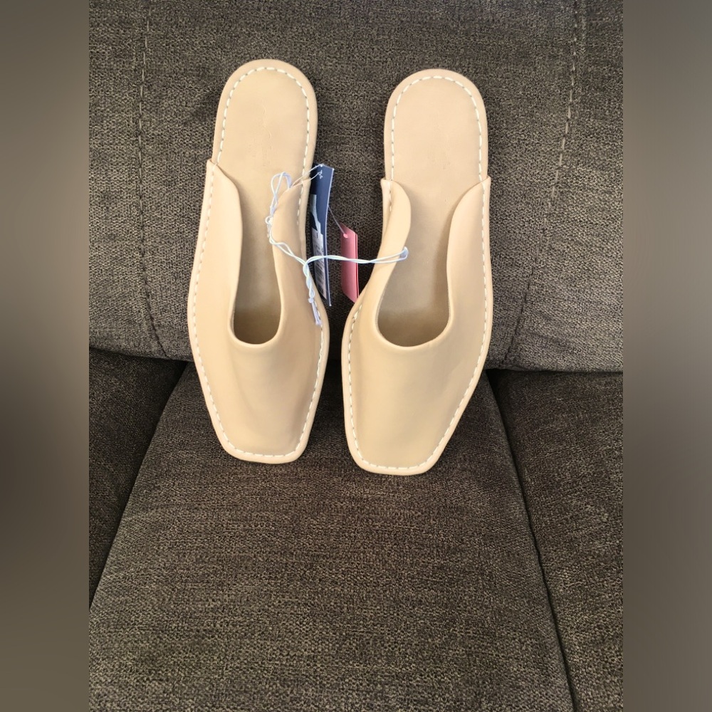 Women's Tan Slip-On Shoes